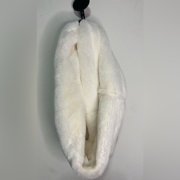 NWT two tube scarf - Picture 6 of 10